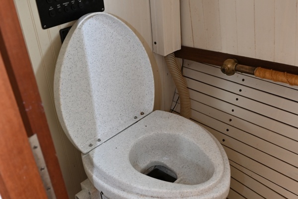 Sylvia II 36ft Willis Yacht For Sale