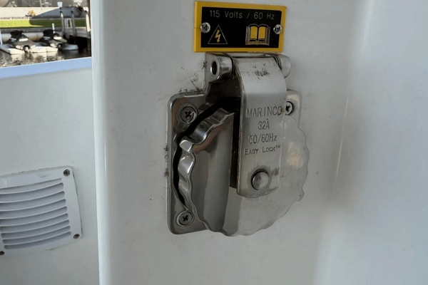 26ft Jeanneau Yacht For Sale