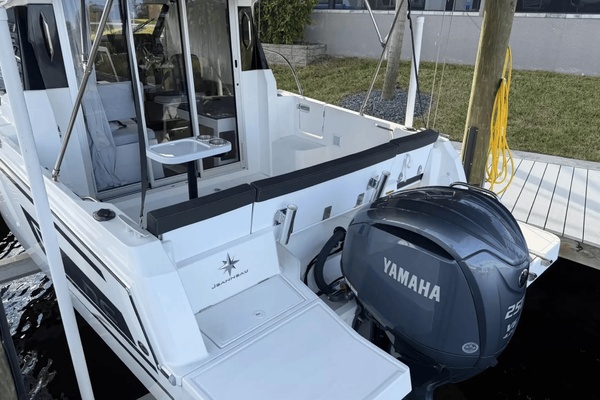 26ft Jeanneau Yacht For Sale