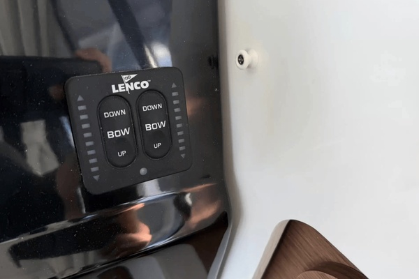 26ft Jeanneau Yacht For Sale