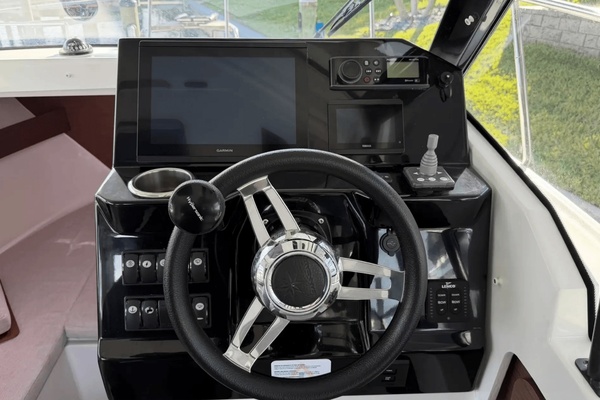 26ft Jeanneau Yacht For Sale