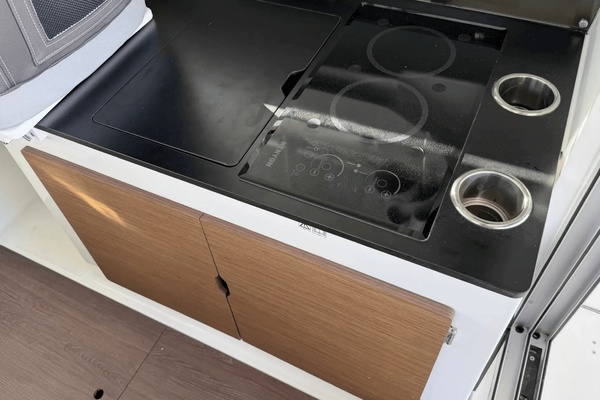 26ft Jeanneau Yacht For Sale