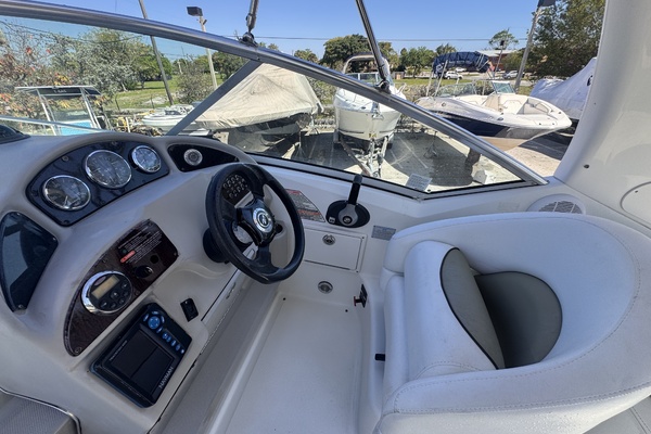 26ft Sea Ray Yacht For Sale