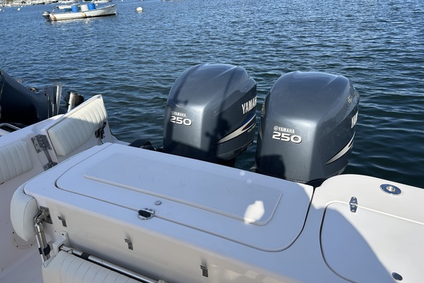 27ft Grady White Yacht For Sale