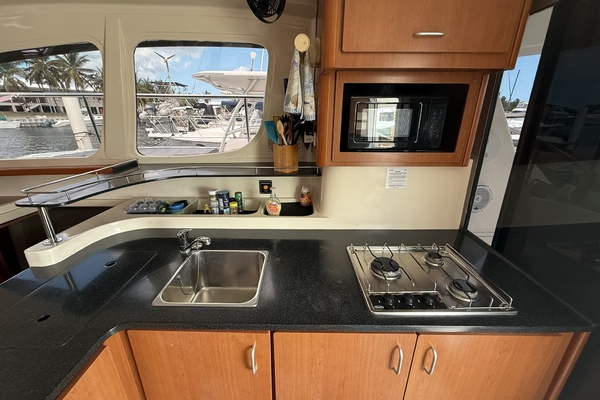 Bajer 37ft Leopard Yacht For Sale
