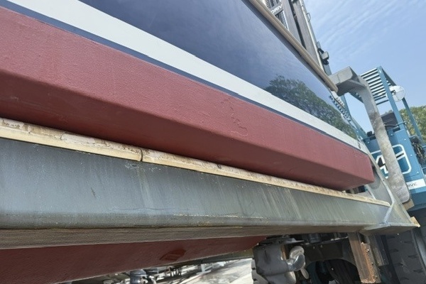 Photo of the 2005 Holby Pilot 24