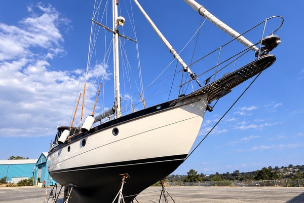 Gypsea Dancer 43ft Hampton Yacht For Sale