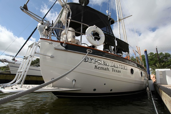 ldquo Gypsea Dancer rdquo  43ft Hampton Yacht For Sale