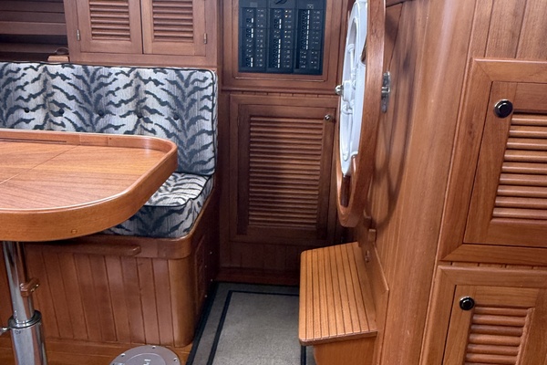 Gypsea Dancer 43ft Hampton Yacht For Sale