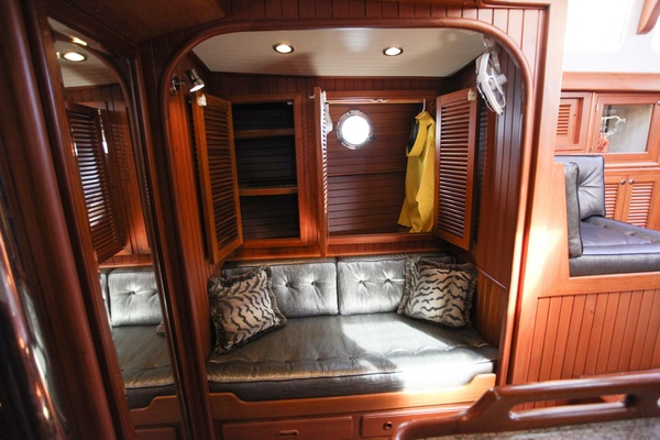 ldquo Gypsea Dancer rdquo  43ft Hampton Yacht For Sale