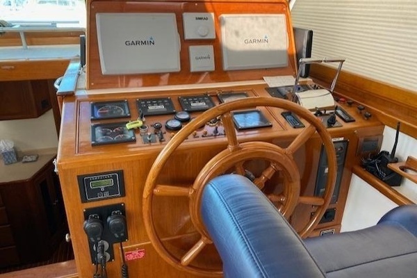 2001 Grand Banks 49