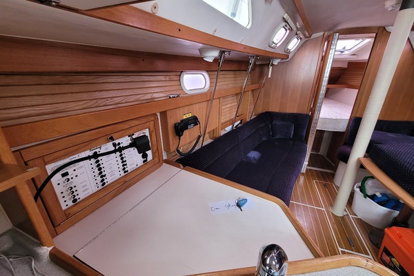 Escape II 33ft Catalina Yacht For Sale