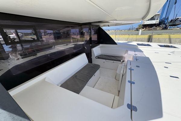 Soul Rebel 45ft Robertson  amp  Caine Yacht For Sale