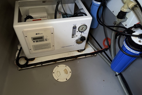 Soul Rebel 45ft Robertson  amp  Caine Yacht For Sale