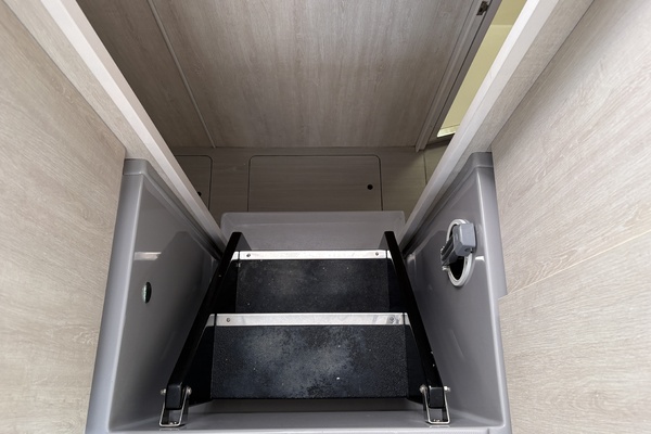 Soul Rebel 45ft Robertson  amp  Caine Yacht For Sale