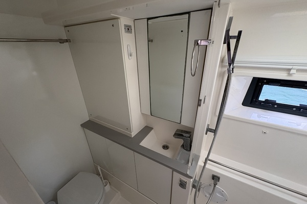 Soul Rebel 45ft Robertson  amp  Caine Yacht For Sale