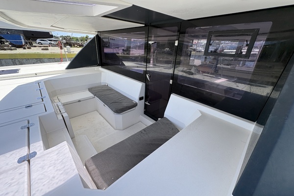 Soul Rebel 45ft Robertson  amp  Caine Yacht For Sale