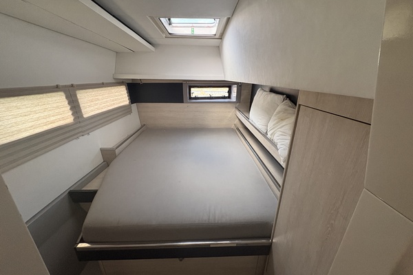 Soul Rebel 45ft Robertson  amp  Caine Yacht For Sale