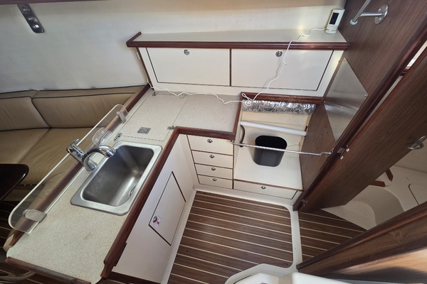 Kailani 31ft Hunter Yacht For Sale
