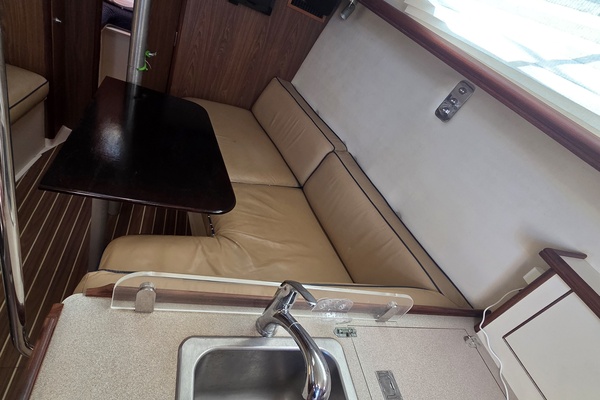 Kailani 31ft Hunter Yacht For Sale