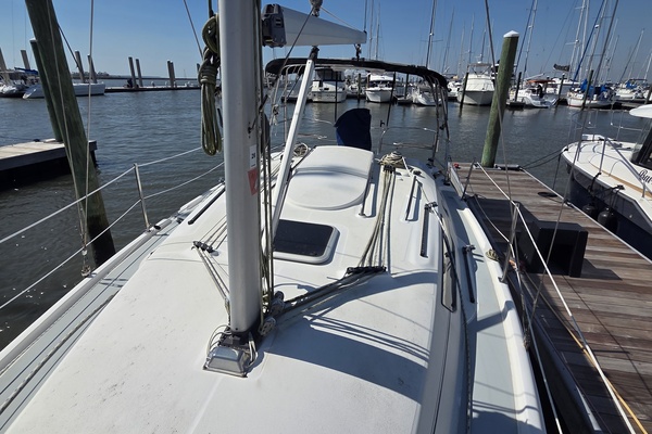 Kailani 31ft Hunter Yacht For Sale