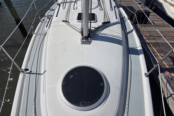 Kailani 31ft Hunter Yacht For Sale