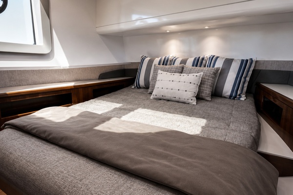 Be Happy 50ft Cruisers Yachts Yacht For Sale
