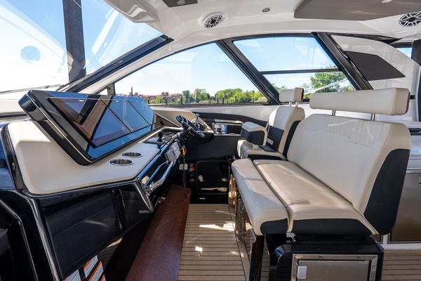 Be Happy 50ft Cruisers Yachts Yacht For Sale
