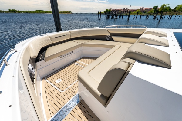 Be Happy 50ft Cruisers Yachts Yacht For Sale