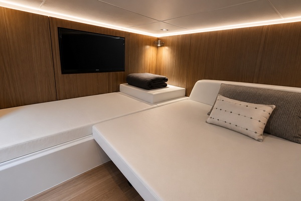 Be Happy 50ft Cruisers Yachts Yacht For Sale