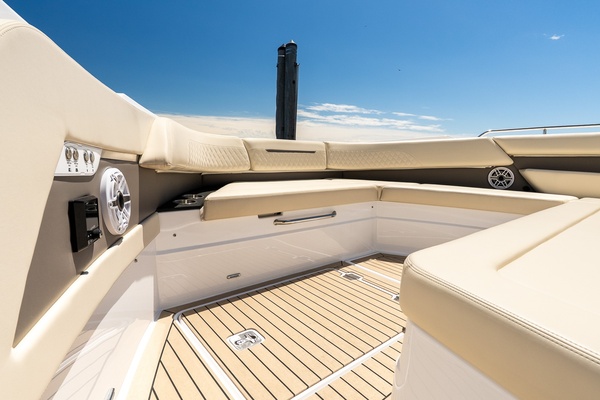 Be Happy 50ft Cruisers Yachts Yacht For Sale