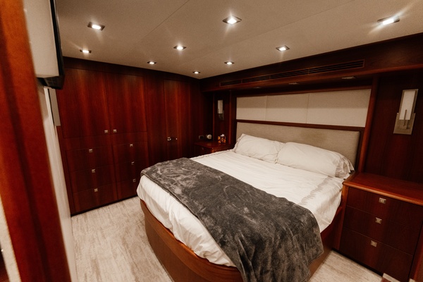 NEVER SAY NEVER 72ft Merritt Yacht For Sale