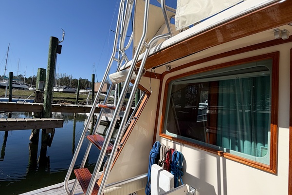 GONE GIRL 36ft Pacemaker Yacht For Sale