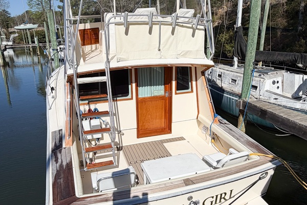 GONE GIRL 36ft Pacemaker Yacht For Sale