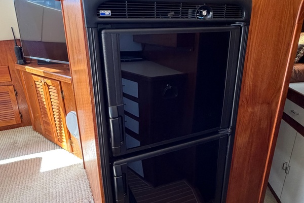 GONE GIRL 36ft Pacemaker Yacht For Sale