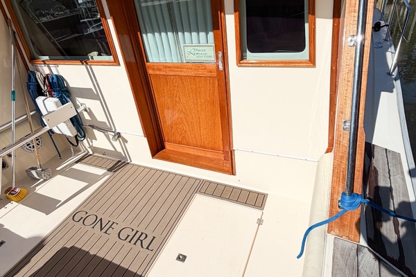 GONE GIRL 36ft Pacemaker Yacht For Sale