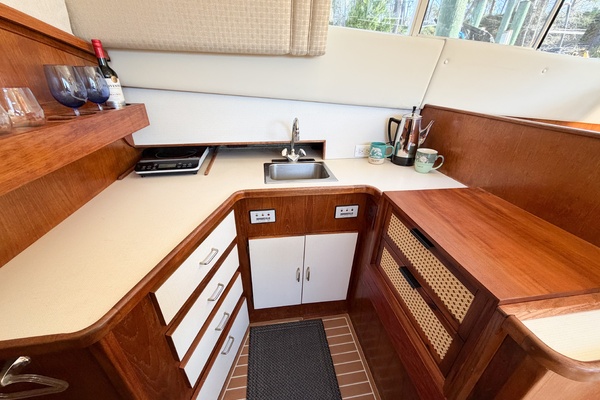 GONE GIRL 36ft Pacemaker Yacht For Sale