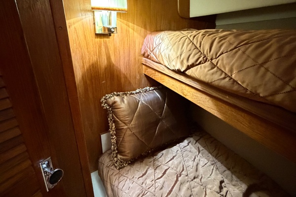 GONE GIRL 36ft Pacemaker Yacht For Sale