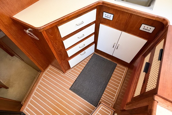 GONE GIRL 36ft Pacemaker Yacht For Sale