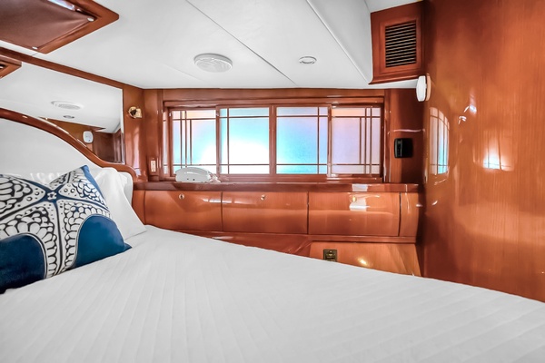 Mentorship IV 82ft Jefferson Yacht For Sale