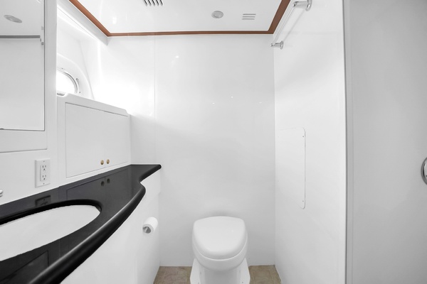 Mentorship IV 82ft Jefferson Yacht For Sale