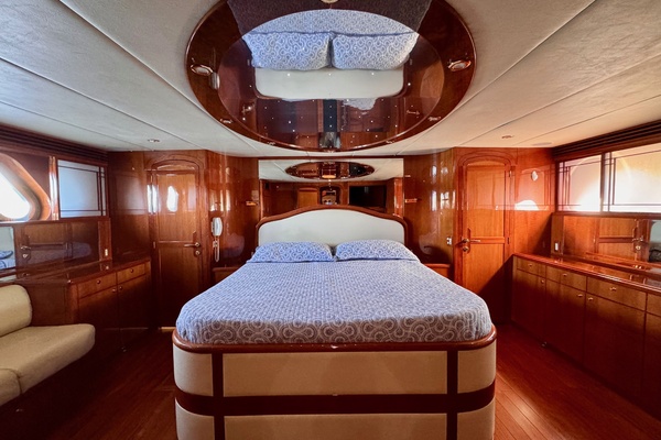 Mentorship IV 82ft Jefferson Yacht For Sale