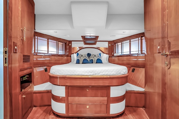 Mentorship IV 82ft Jefferson Yacht For Sale
