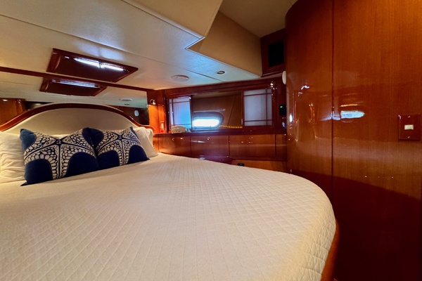 Mentorship IV 82ft Jefferson Yacht For Sale