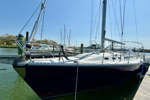 Photo of the 2002 Catalina  "Lucia"