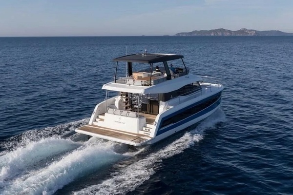 2018 Fountaine Pajot 44