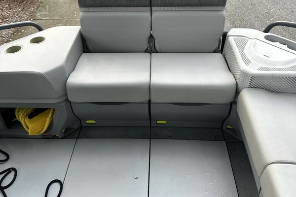 21ft Bombardier Yacht For Sale
