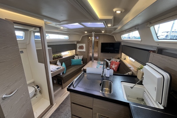 Photo of the 2021 Hanse 348 "JOYRIDE"