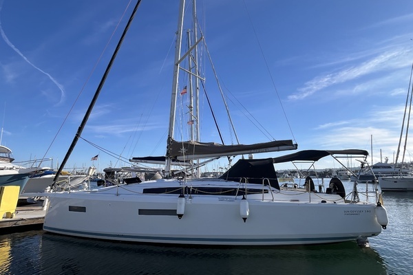 Jeanneau 380 PERFORMANCE Yacht For Sale