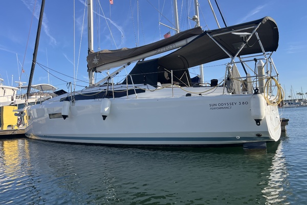 SEFARINA 38ft Jeanneau Yacht For Sale
